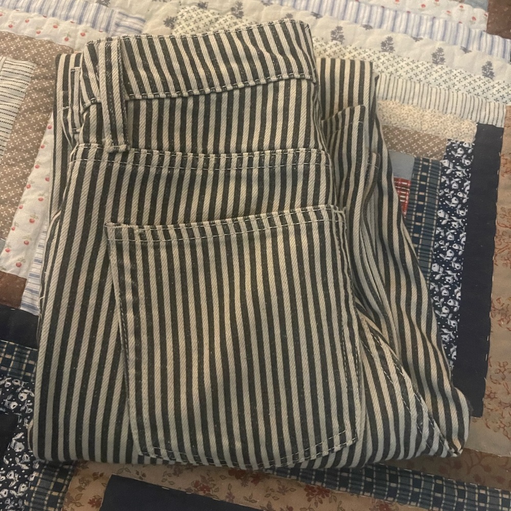 Pants - Picture 2 of 7
